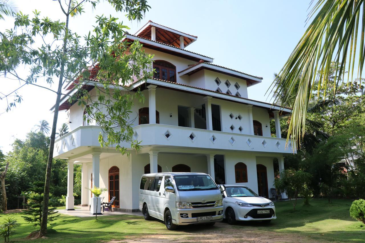 Villa Sureka Хиккадува Экстерьер фото